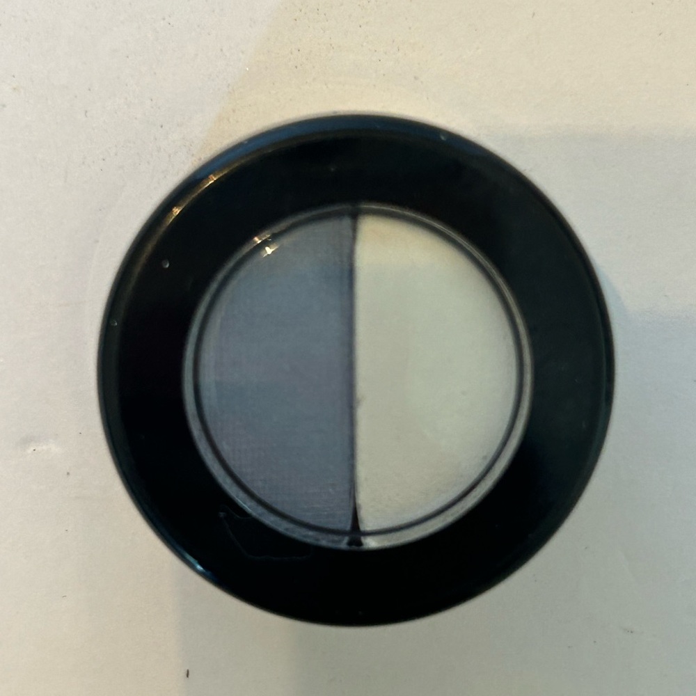 Merle Norman Eye Color‎ Duo Oyster/Sky Semi-Matte